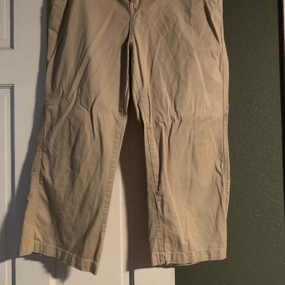 Khaki capris